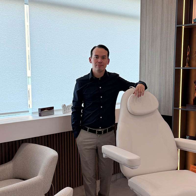 https://plasticsurgeryriviera.com/es/wp-content/uploads/2025/07/dr-david.jpg