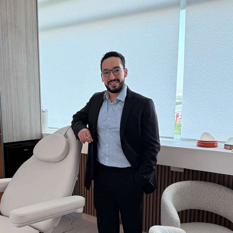 https://plasticsurgeryriviera.com/es/wp-content/uploads/2025/07/dr-gabriel.jpg