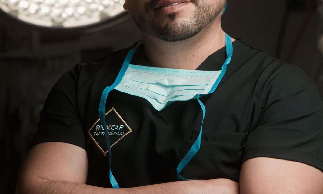 Rib Repositioning in Mexico: Traditional Surgery vs RIBXCAR® Technology – Benefits, Differences & What to Expect